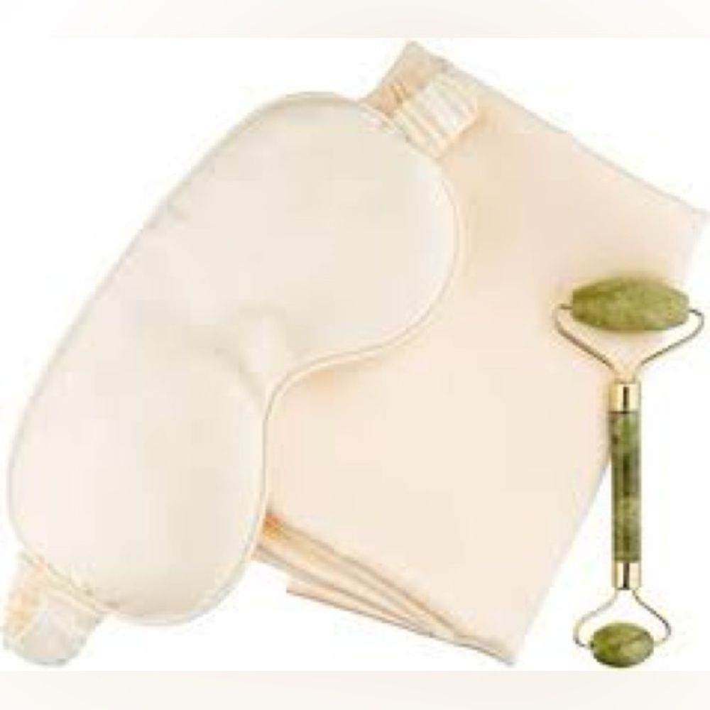 ZOË AYLA DREAM SET IN IVORY with SATIN PILLOWCASE, SATIN EYE MASK & JADE ROLLER